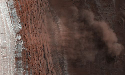 Mars avalanches. Credit: NASA/JPL/University of Arizona